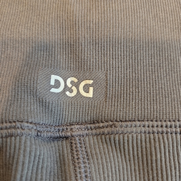 DSG Momentum Seamless High-Rise Bike Shorts Womens Medium New Hits Above Knee - Picture 7 of 9